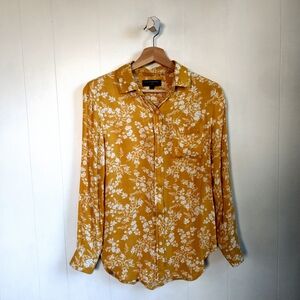 BANANA REPUBLIC Boyfriend Fit Floral Shirt